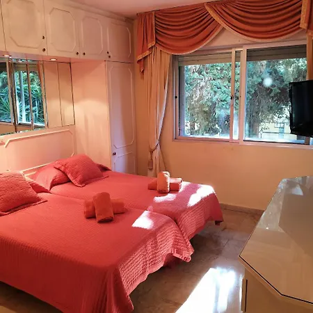 Apartment Spacious 3 Bedroom 2nd Line Center *