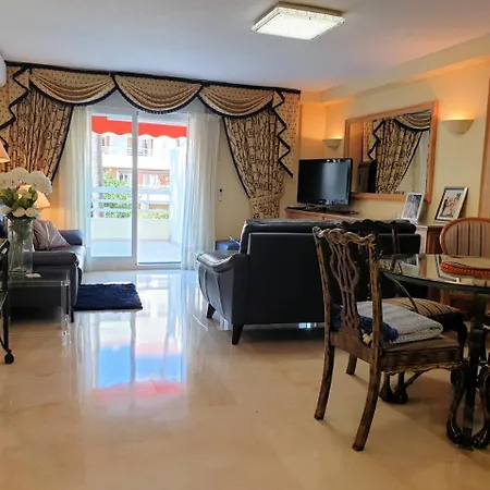 Spacious 3 Bedroom 2nd Line Center