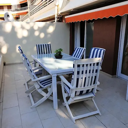 Spacious 3 Bedroom 2nd Line Center Marbella