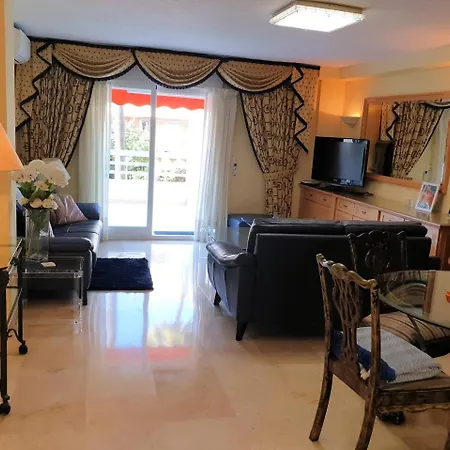 Spacious 3 Bedroom 2nd Line Center Apartment